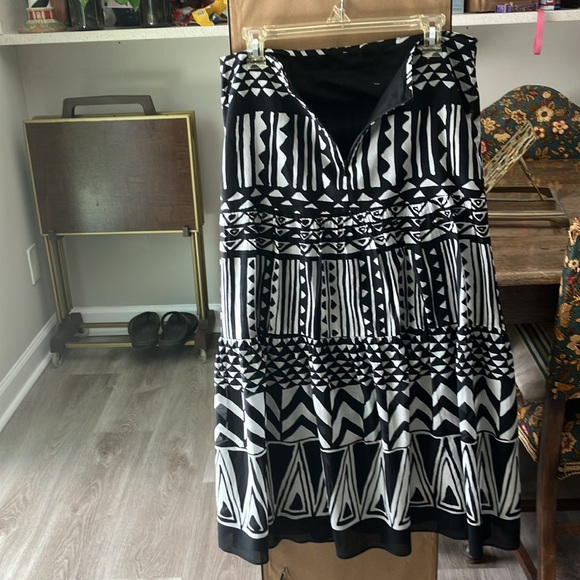 ISDA & CO Skirt Set - Picture 7 of 7